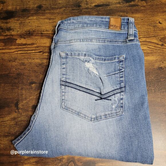 BKE Jeans Size 32 Gabby Curvy Fit Straight High Rise Tummy Control Raw Hem - Picture 3 of 12